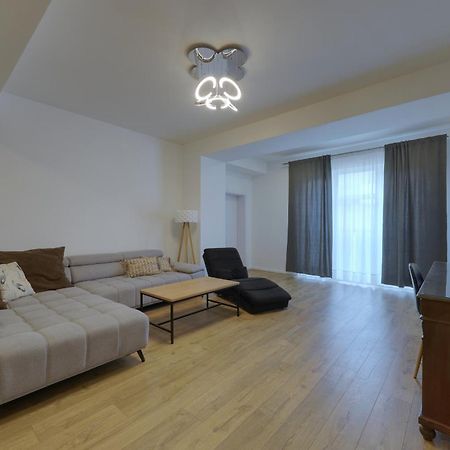 Shone Apartment Old Town 2 Bedroom Bratislava Exterior photo